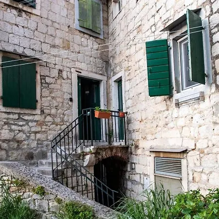 Shtorya - Centre Apartment